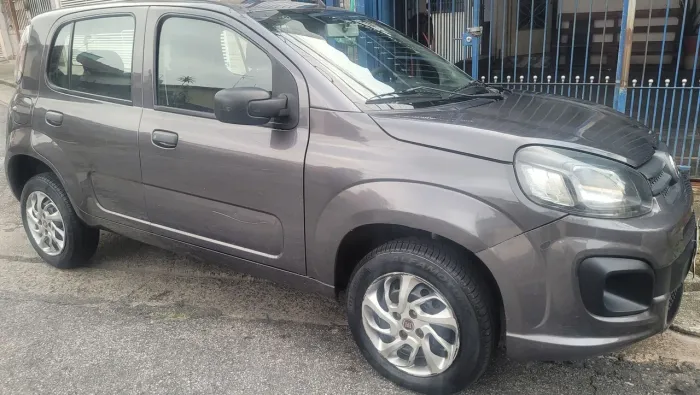 Fiat Uno Attractive 1.0 EVO Fire Flex 8V 5P 2021