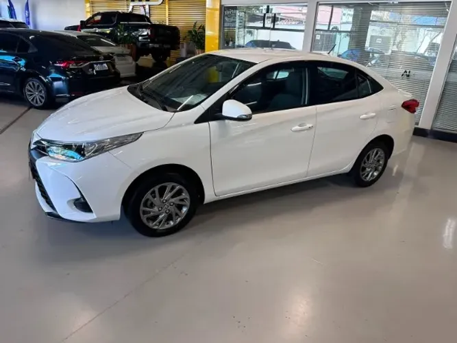 Toyota Yaris XS Sedan 1.5 Flex 16V 4P Aut. 2024