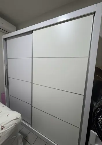 Guarda roupa grande