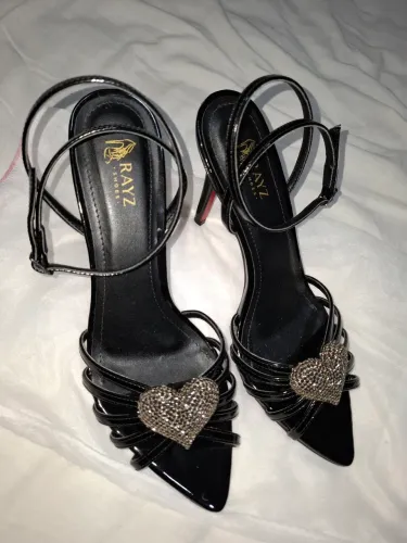 Salto salto preto, Rayz Shoes.