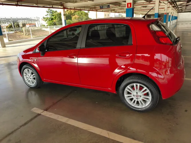 Fiat Punto Attractive Italia 1.4 F.flex 8V 5P 2012