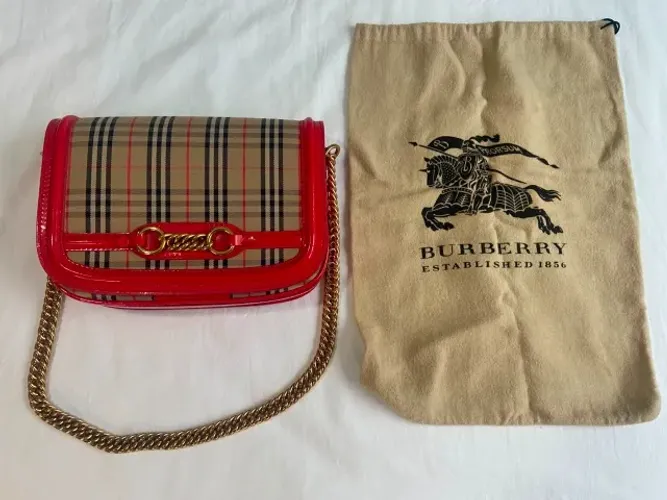 Burberry Patent 1983 Knight Check Link