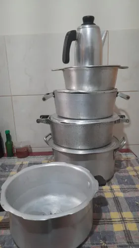 Jogo de Panelas Alumínio Fundido + Caldeirão + Bule Rochedo + Panela Pressão