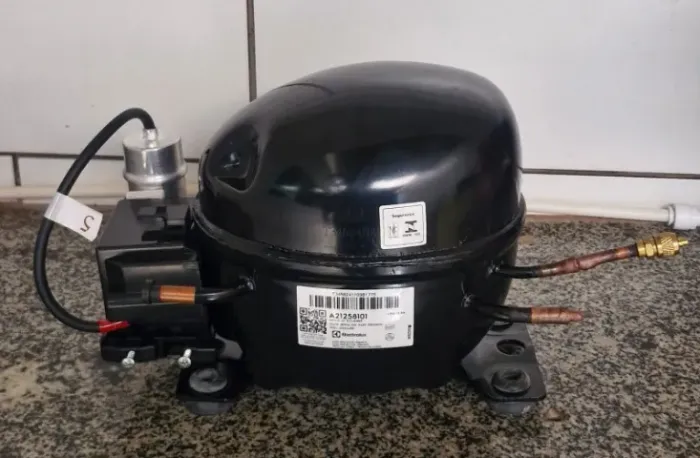 Motor de Geladeira 1/4HP novo.