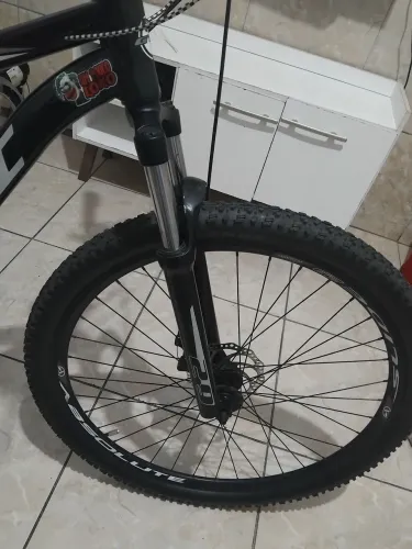Bicicleta  roma 29 quando 17