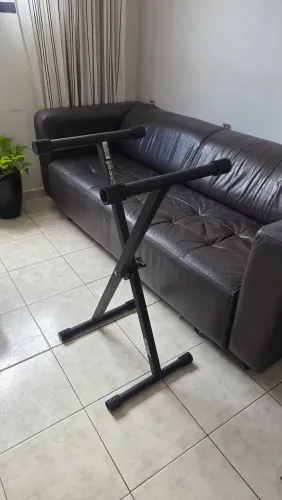 Pedestal para pianos ou teclados