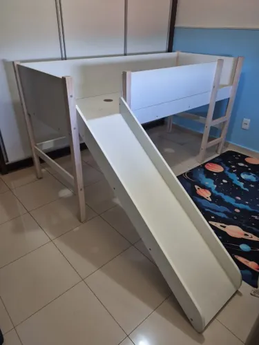 Cama Infantil Tok&Stok Pin Play com Escada e Escorregador - Excelente Estado
