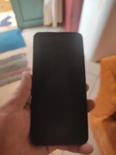 VENDO UM REDMI NOTE 13 XIAOMI 216 GB E 8 DE MEMÓRIA RAM SEMINOVO