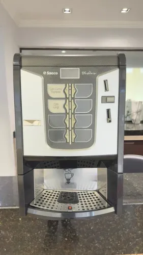 Cafeteira Saeco Phedra Semi Nova