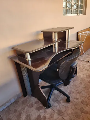 Kit cadeira e mesa de escritório