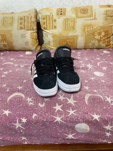 Tênis Adidas VL Court Bold
