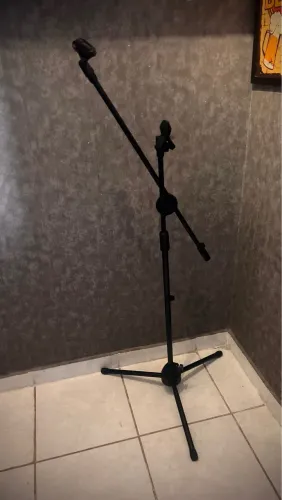 Pedestal de microfone 