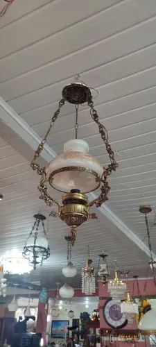 Lustre antigo pendente no estilo colonial/lampião