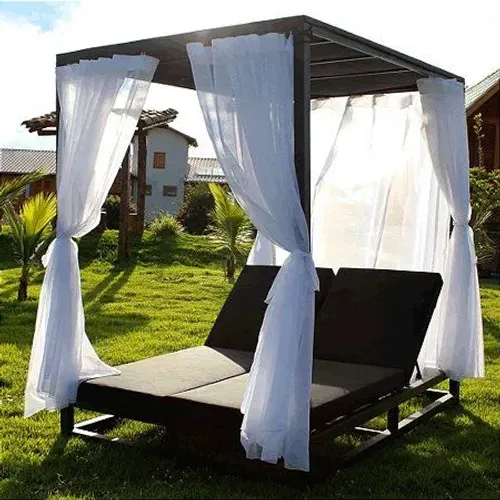 Cama em fibras sinteticas com encosto móvel em ferro