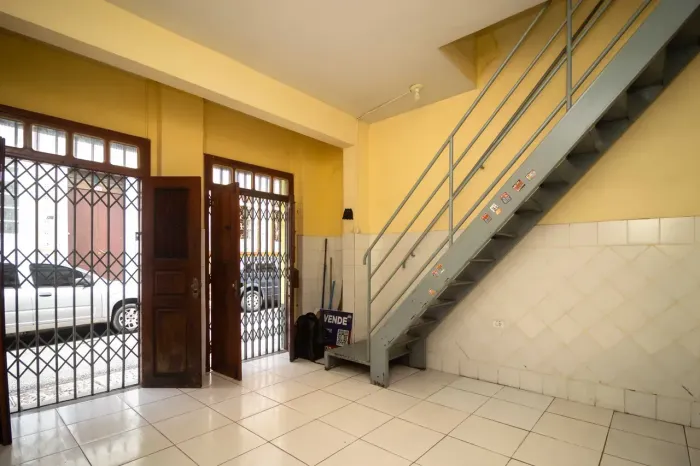Vendo casa comercial-residencial, 4 quartos - Campina - Belém