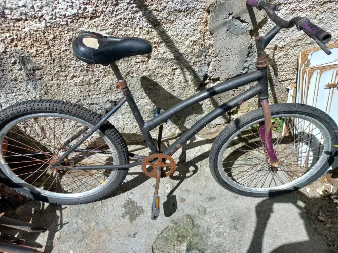 Bicicleta Aro 24 Usada Precisando de Reparos