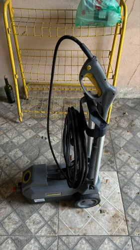 Lavadora de Alta Pressão/ Lava Jato Industrial
