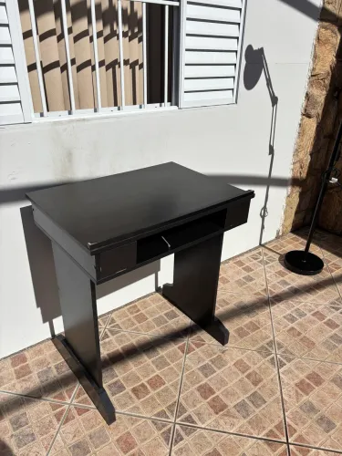 Mesa de Desenho com Tampo Inclinável