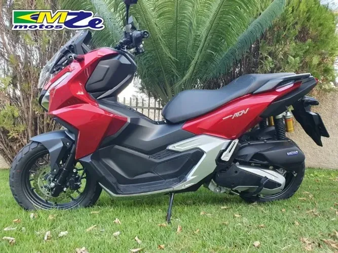 HONDA ADV 160 2025 VERMELHA COM 700 KM