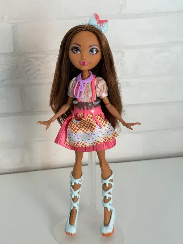 Boneca ever after high Cedar wood Sugar Coated
