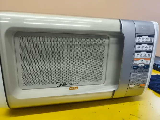 Microondas Midea grill 25 litros