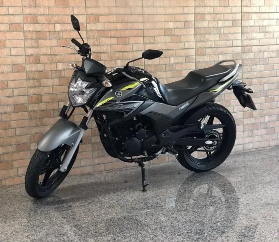 Yamaha Fazer Preta