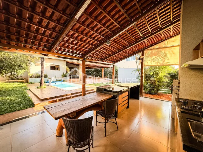 Casa de 4 Quartos com Suíte Master e Lazer Completo no Setor Sudoeste.