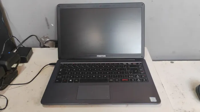 Notebook Positivo Motion i3 7° 4 GB RAM SSD 480Gb