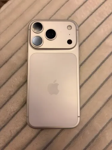 iPhone 17 Pro Prata 256 GB - Apenas 6 Meses de Uso
