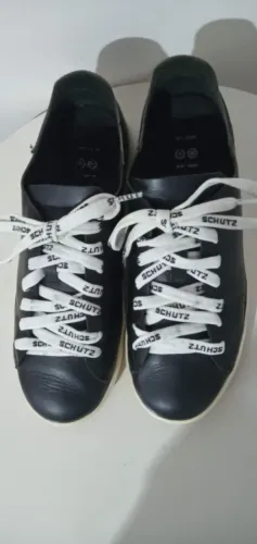 Tênis Schutz ( modelo: Flatform/ C ultralight S/Light couro) Tam.37. Usado.