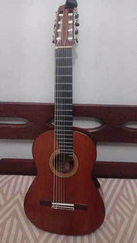Violão de 8 cordas luthier Barros