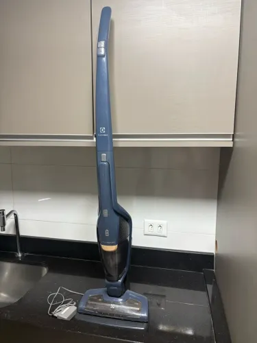 ASPIRADOR ELECTROLUX ERGORAPIDO ERG25N - SEM FIO
