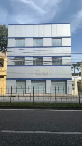 Prédio comercial com 1.300m² na Marechal em Curitiba