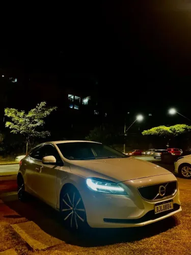 Volvo V40 T-4 Momentum 2.0 Aut. 2019
