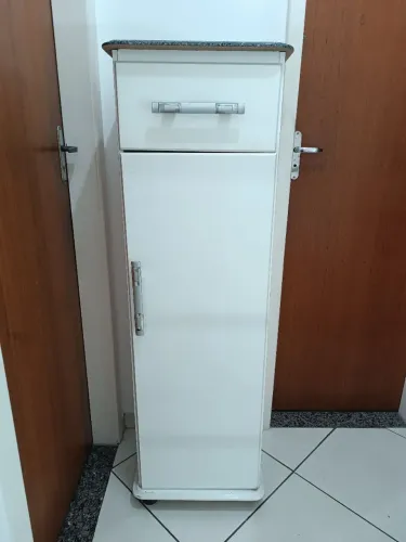 Armário pequeno doação