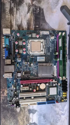 Kit placa-mãe LGA775 + Pentium 4 541 3.2GHz + 2GB DDR2