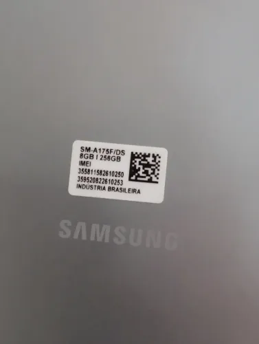 Celular Samsung Galaxy A17 2 meses de uso