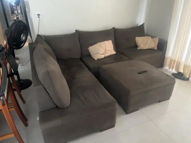 Sofá se canto, em L, com puff 