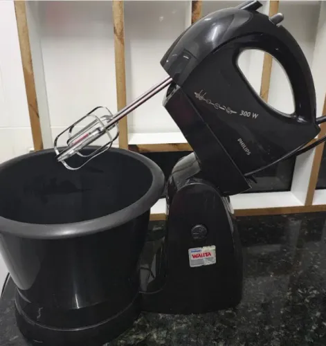 Batedeira Philips Walita com 02 tigelas