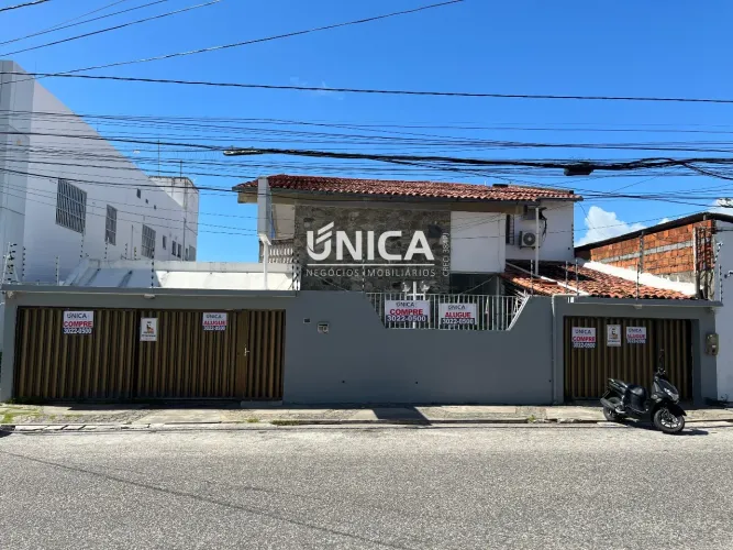 Compre Casa na R. Riachuelo, Bairro São José