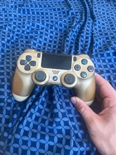 Controle PS4 Dourado ( o botão X não funciona ) 