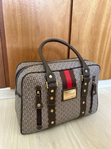 Bolsa Mônica Sanches