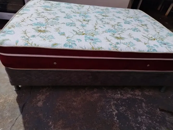 Cama box mais colchão de molas