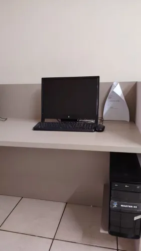 Computador Pentium Gold G5420, 8GB RAM, SSD 240GB + Monitor AOC 19?