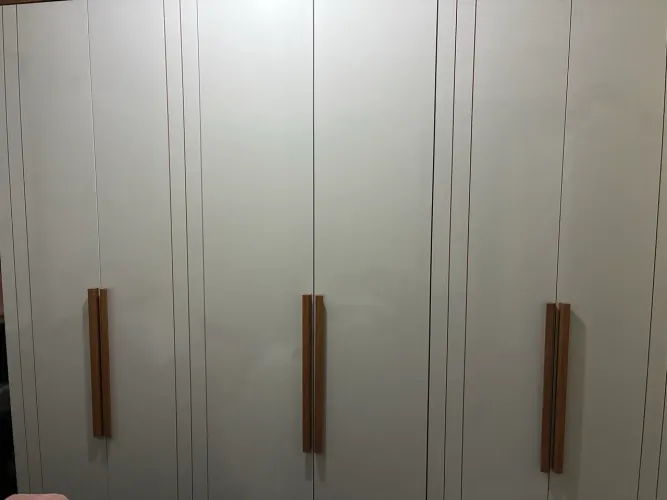 Vendo guarda-roupa MDF 6 portas 