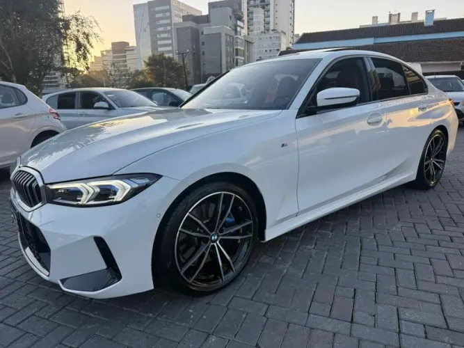 BMW 320I A 2.0 TB M Sport Activeflex 16V 4P 2023