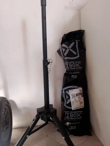 Pedestal novo,.nunca usado IBOX
