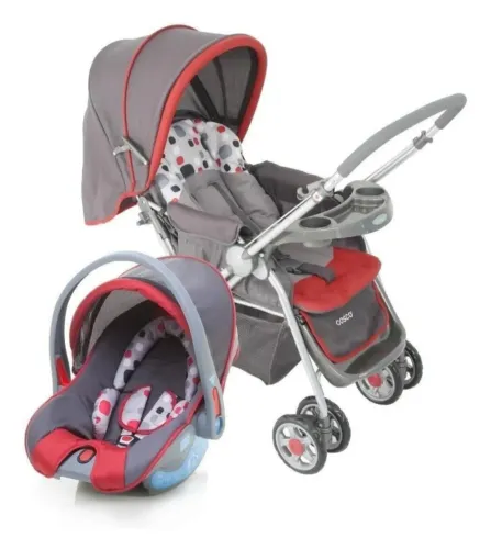 Carrinho com bebê conforto cosco 