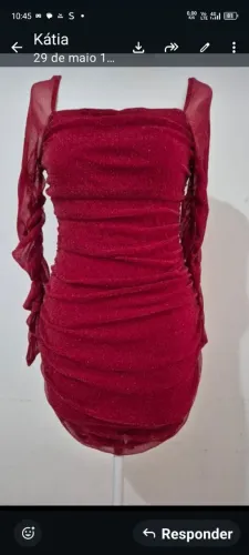 Vestido vermelho com brilho