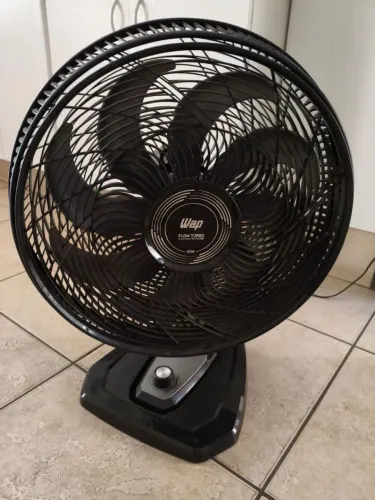 Ventilador WAP Flow Turbo 180W - Mesa e Parede (2 em 1)